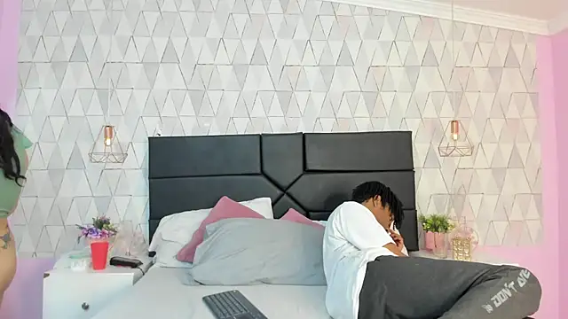 Snapshot of dafne_and_erick_ chatting on 06/01/26, 09:25 dafne and erick online show from 06/01/26, 09:25