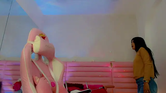 estefany squirt1 online show from 02/05/26, 03:57