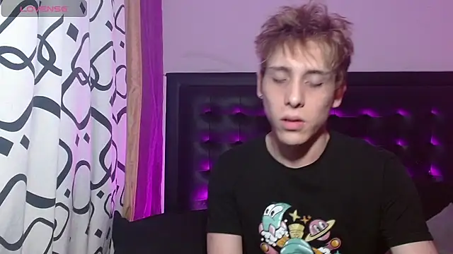 DannyParker  online show from 05/03/26, 02:49