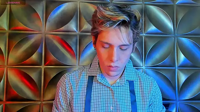 DannyParker  online show from 02/18/26, 04:32