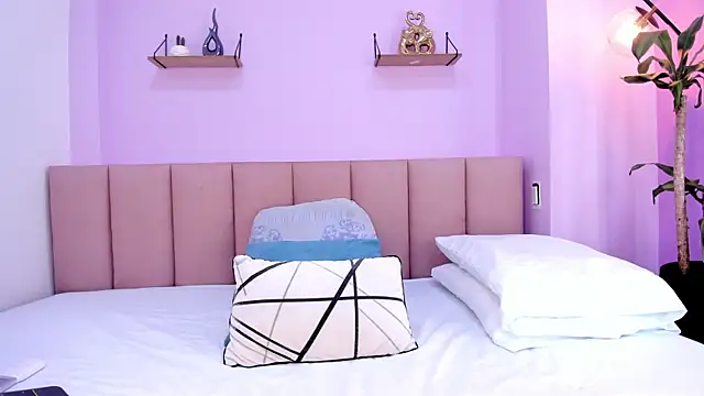 sam doll  online show from 04/15/26, 07:29