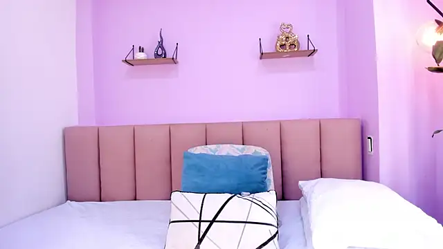 sam doll  online show from 04/11/26, 07:28