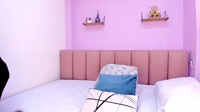 sam doll  online show from 04/13/26, 07:18