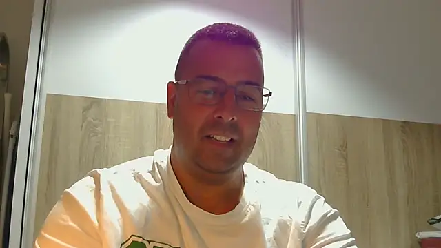 Snapshot of VanillaTime78-Jorge chatting on 05/22/26, 11:14 VanillaTime78-Jorge online show from 05/22/26, 11:14
