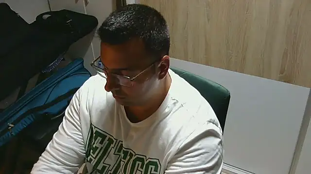 Snapshot of VanillaTime78-Jorge chatting on 05/09/26, 10:02 VanillaTime78-Jorge online show from 05/09/26, 10:02