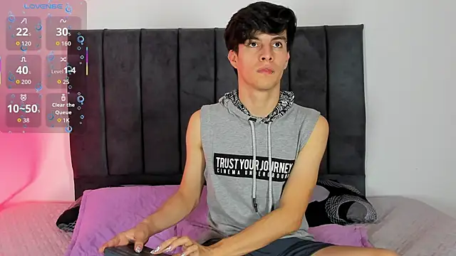 axxxel twink online show from 04/21/26, 01:42