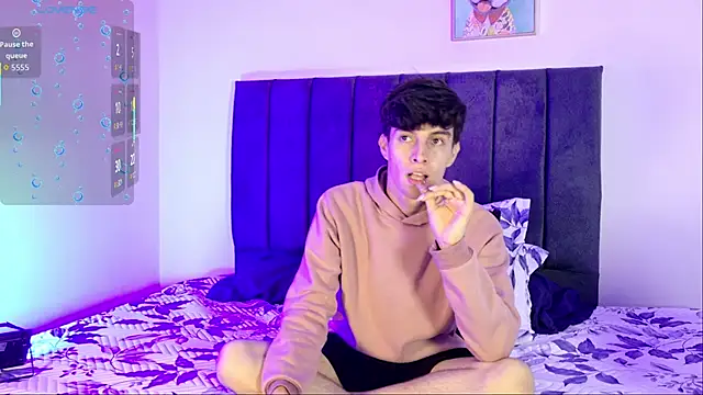 Snapshot of axxxel_twink chatting on 06/07/26, 02:50 axxxel twink online show from 06/07/26, 02:50