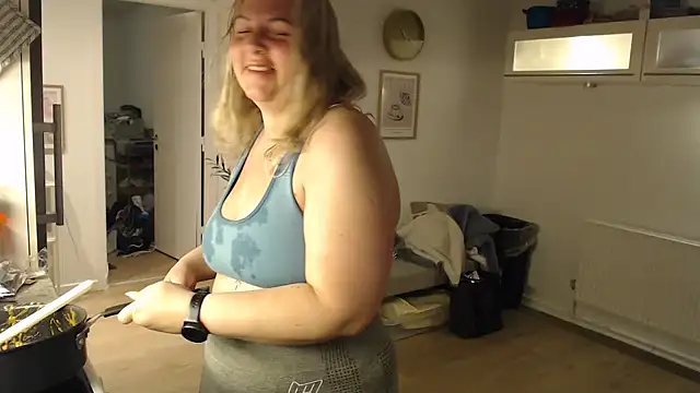 Snapshot of Amanda_Norsk chatting on 05/15/26, 08:18 Amanda Norsk online show from 05/15/26, 08:18