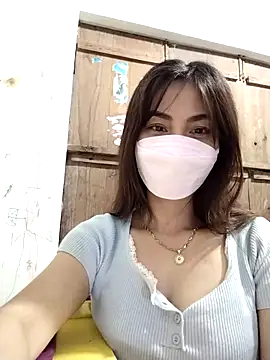 Baby-sexytits2026 online show from 06/03/26, 11:33