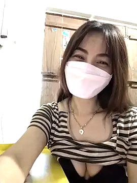 Baby-sexytits2026 online show from 05/03/26, 01:22