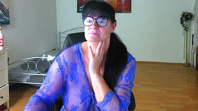 Sylly online show from 04/05/26, 07:15