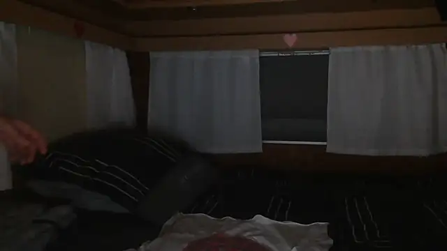 Sylly online show from 10/23/25, 05:28