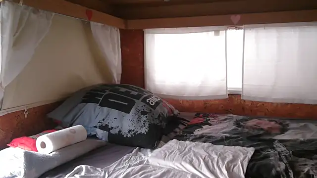 Sylly online show from 01/15/26, 07:45