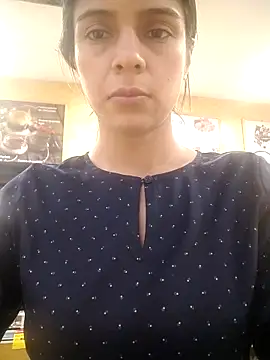 EvaMiranda online show from 04/10/26, 07:32