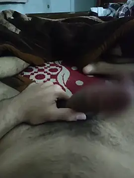 Snapshot of amirMohamed58 chatting on 04/15/26, 02:21 amirMohamed58 online show from 04/15/26, 02:21