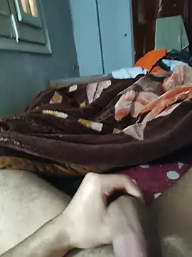 Snapshot of amirMohamed58 chatting on 04/08/26, 07:10 amirMohamed58 online show from 04/08/26, 07:10