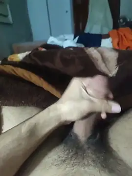 Snapshot of amirMohamed58 chatting on 03/25/26, 10:03 amirMohamed58 online show from 03/25/26, 10:03