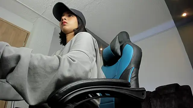 Emily bruss online show from 05/21/26, 08:17