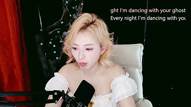 Lady-Mia777 online show from 02/13/26, 12:27