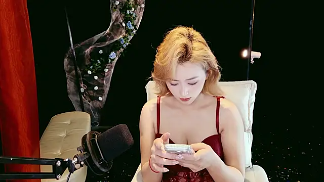 Lady-Mia777 online show from 03/07/26, 05:25