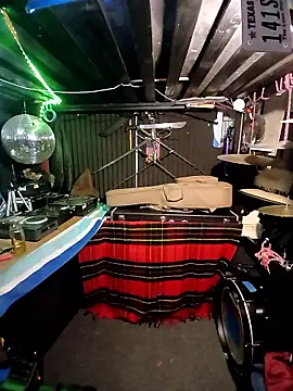 Snapshot of AllucyLu chatting on 02/23/26, 04:51 AllucyLu online show from 02/23/26, 04:51