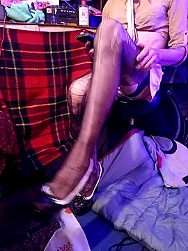 AllucyLu online show from 04/03/26, 12:11