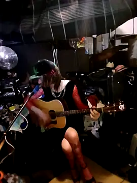 Snapshot of AllucyLu chatting on 02/15/26, 07:51 AllucyLu online show from 02/15/26, 07:51