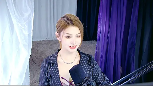 Yunny-888 online show from 02/09/26, 09:51