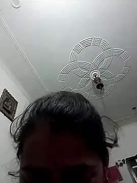 Snapshot of khushi_rawat chatting on 02/23/26, 01:51 khushi rawat online show from 02/23/26, 01:51