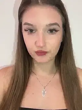Green eyes lady online show from 07/04/26, 03:49