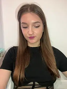 Snapshot of Green_eyes_lady chatting on 02/13/26, 11:10 Green eyes lady online show from 02/13/26, 11:10