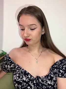 Green eyes lady online show from 05/04/26, 03:48