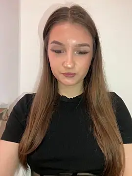 Green eyes lady online show from 03/21/26, 01:37