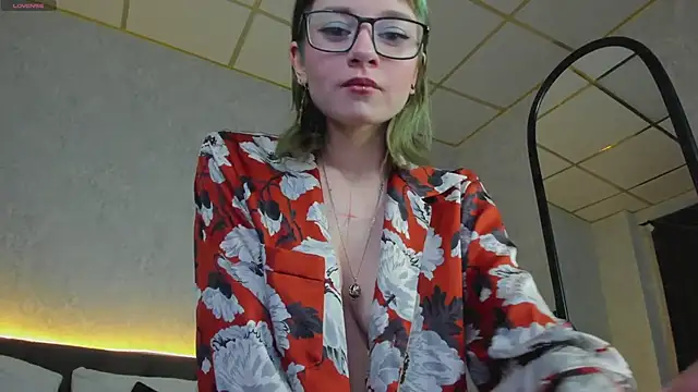 Scarle Whisper online show from 02/27/26, 01:17