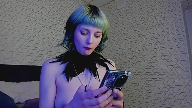 Snapshot of Scarle_Whisper chatting on 05/11/26, 04:04 Scarle Whisper online show from 05/11/26, 04:04