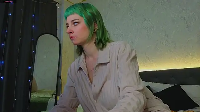 Scarle Whisper online show from 04/05/26, 01:01