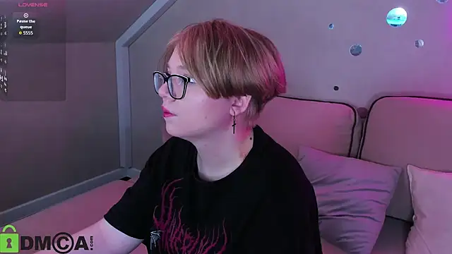 Snapshot of Lauraaa_Smith chatting on 02/26/26, 07:41 Lauraaa Smith online show from 02/26/26, 07:41