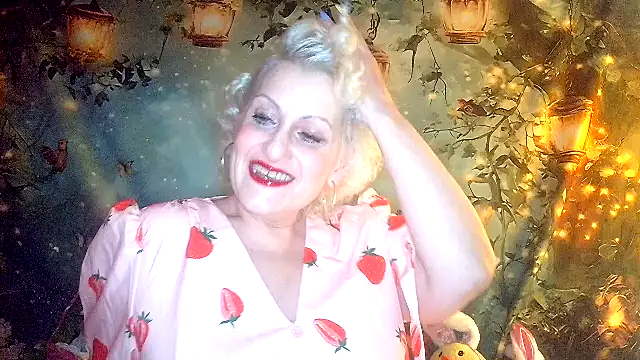 Blondie the librarian online show from 04/11/26, 01:46