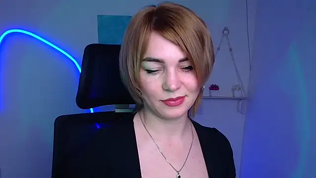 CuttieEmma online show from 02/12/26, 06:57