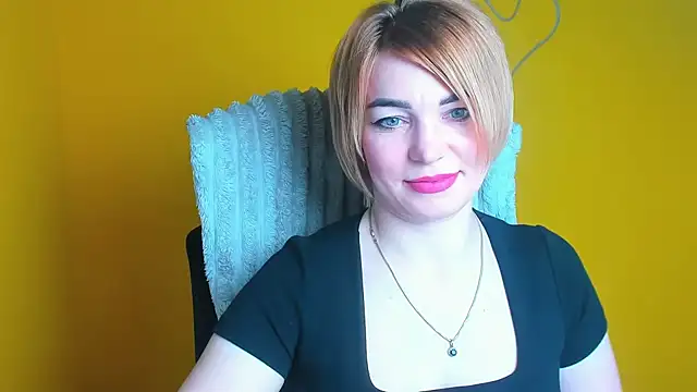 CuttieEmma online show from 04/12/26, 06:05