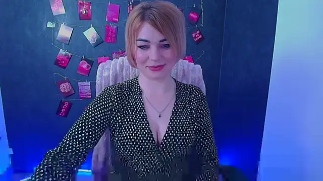 Snapshot of CuttieEmma chatting on 04/22/26, 11:50 CuttieEmma online show from 04/22/26, 11:50