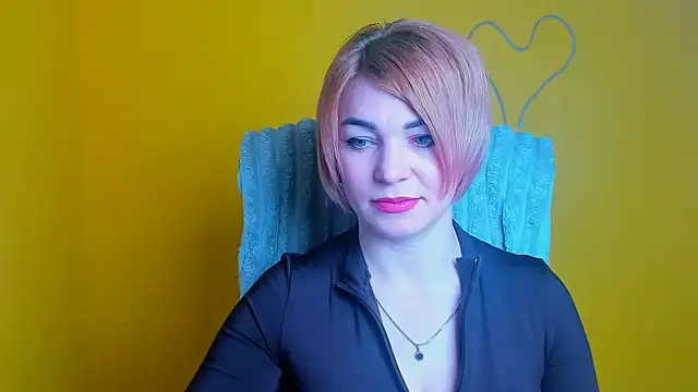 CuttieEmma online show from 04/05/26, 05:58