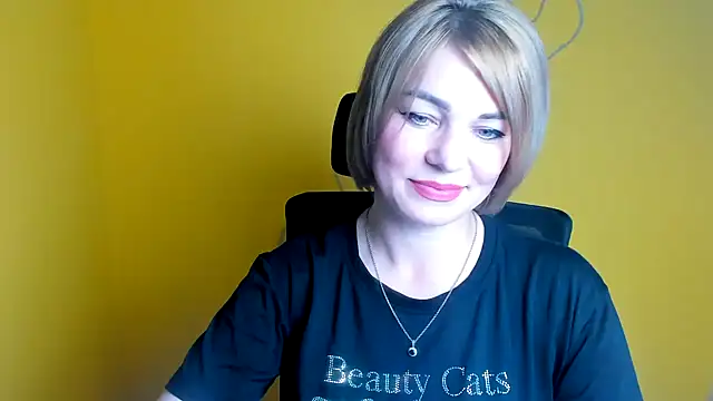 CuttieEmma online show from 06/26/26, 12:00
