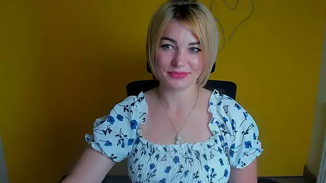 CuttieEmma online show from 08/03/26, 11:38