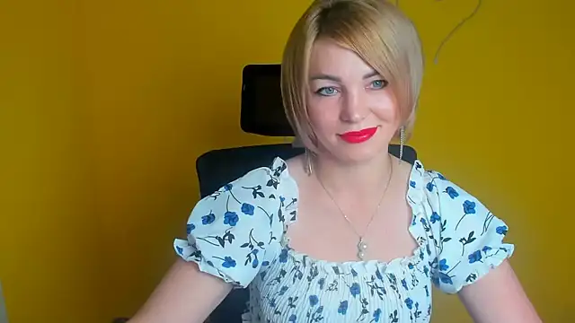 CuttieEmma online show from 07/11/26, 12:05