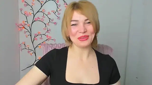 CuttieEmma online show from 02/23/26, 07:31