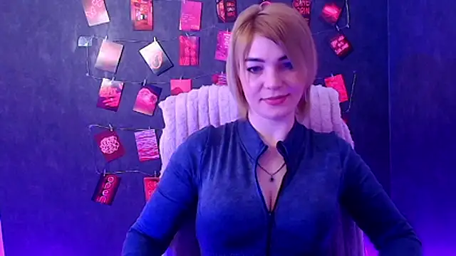 CuttieEmma online show from 03/19/26, 06:46