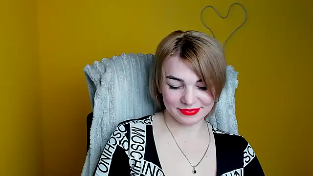 CuttieEmma online show from 02/07/26, 06:54