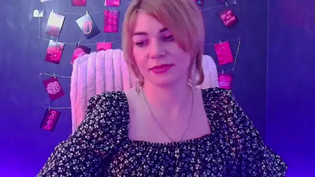 CuttieEmma online show from 03/24/26, 07:03