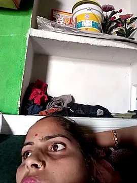 Snapshot of Priyakoli4568 chatting on 04/13/26, 08:07 Priyakoli4568 online show from 04/13/26, 08:07